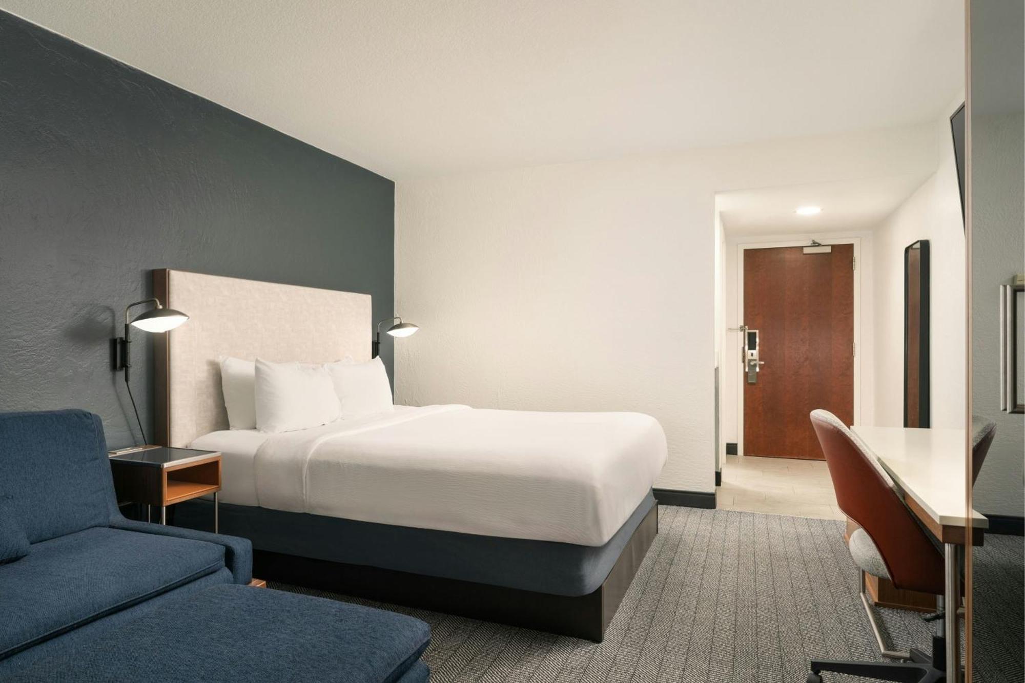 Courtyard By Marriott Boynton Beach Exterior photo