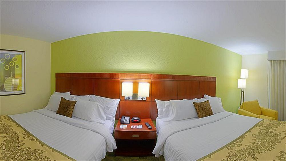 Courtyard By Marriott Boynton Beach Exterior photo