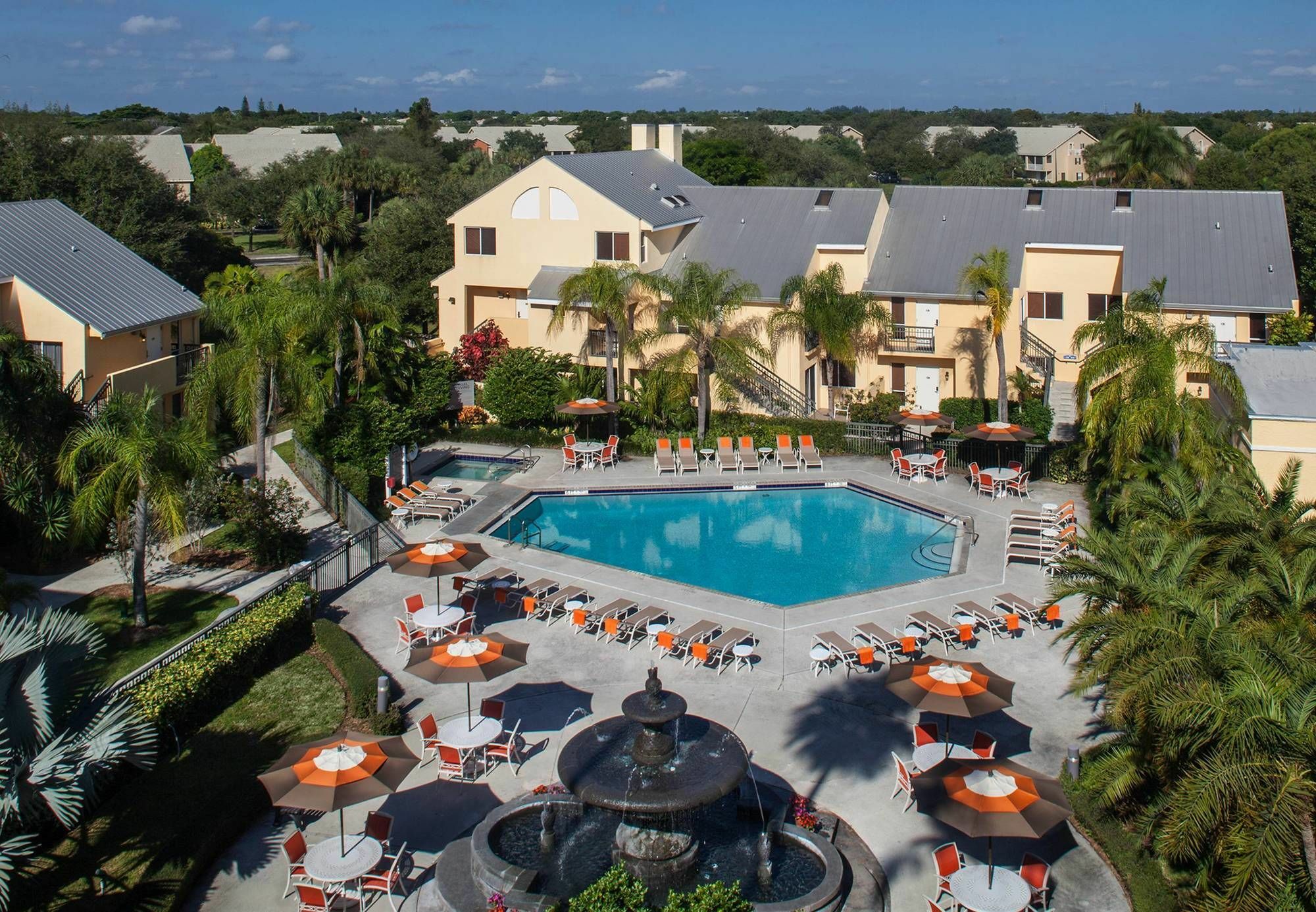 Courtyard By Marriott Boynton Beach Exterior photo